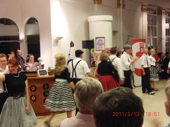 CIMG0469_1_stunde_27-Tanzeinlage-boogie-1.jpg